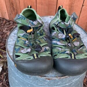 Kids Green Camouflage Outdoor Shoes